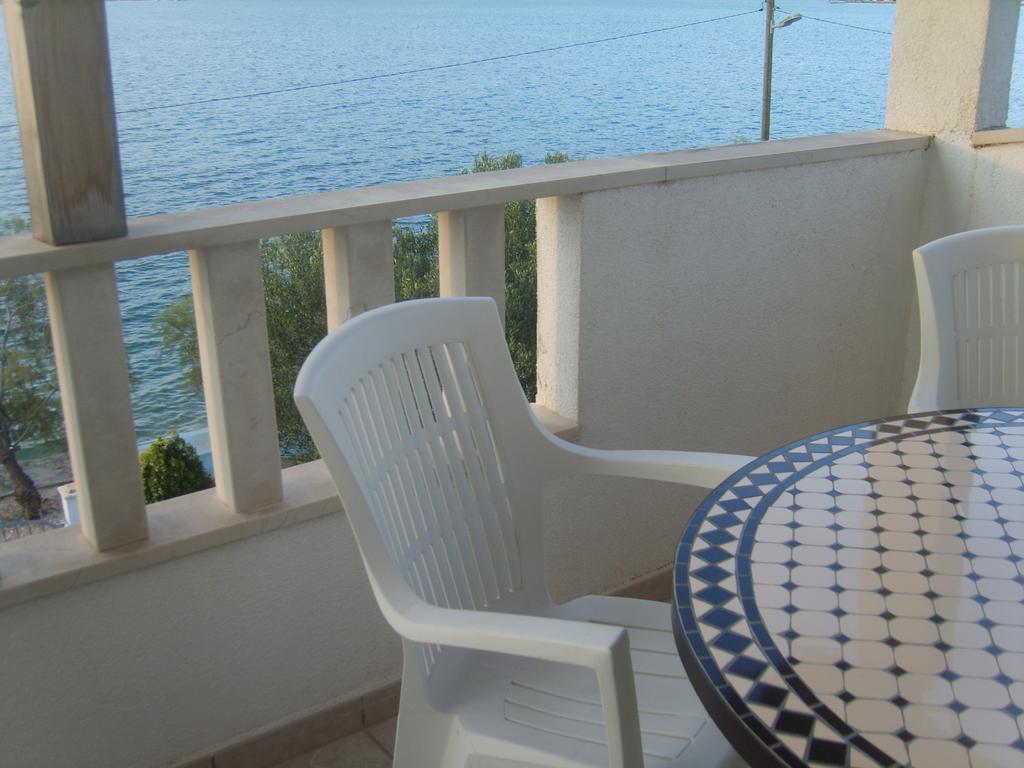 Apartments Iva Alla Trogir Ngoại thất bức ảnh